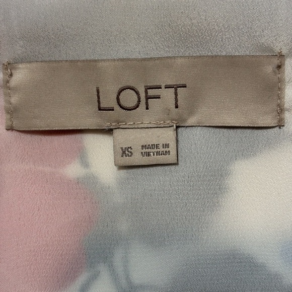 Loft Floral Shift Dress Women’s XS V-Neck Flutter Cap Sleeves Multicolor - Picture 4 of 6